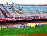 Foto: "trapos" Barra: Guardia Roja • Club: Tiburones Rojos de Veracruz