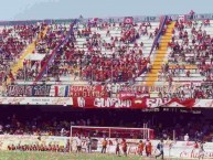 Foto: "Vieja guardia roja" Barra: Guardia Roja • Club: Tiburones Rojos de Veracruz