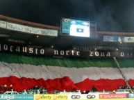 Foto: Barra: Holocausto Norte • Club: Once Caldas • País: Colombia