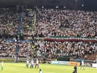 Foto: "De visita en Medellín" Barra: Holocausto Norte • Club: Once Caldas