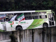 Foto: "Camino a Ibagué" Barra: Holocausto Norte • Club: Once Caldas