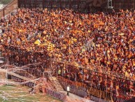 Foto: Barra: Huracan Naranja • Club: Cobreloa • País: Chile