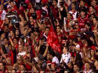 Foto: Barra: La 12 • Club: Alajuelense