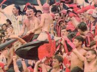 Foto: Barra: La 12 • Club: Alajuelense • País: Costa Rica