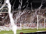 Foto: Barra: La 12 • Club: Alajuelense