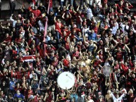 Foto: Barra: La 12 • Club: Alajuelense