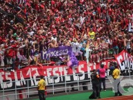 Foto: Barra: La 12 • Club: Alajuelense