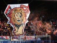 Foto: Barra: La 12 • Club: Alajuelense