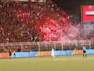 Foto: Barra: La 12 • Club: Alajuelense