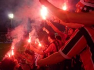 Foto: Barra: La 12 • Club: Alajuelense