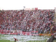 Foto: Barra: La 12 • Club: Alajuelense