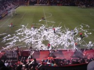 Foto: Barra: La 12 • Club: Alajuelense