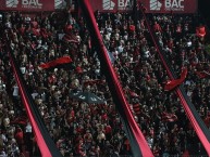 Foto: Barra: La 12 • Club: Alajuelense • País: Costa Rica