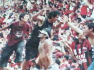 Foto: Barra: La 12 • Club: Alajuelense