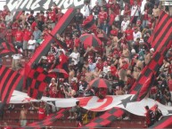 Foto: "La 12 en el año 2009" Barra: La 12 • Club: Alajuelense • País: Costa Rica