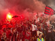 Foto: Barra: La 12 • Club: Alajuelense