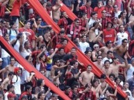 Foto: "La 12 en el año 2005" Barra: La 12 • Club: Alajuelense • País: Costa Rica