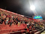 Foto: Barra: La 12 • Club: Alajuelense