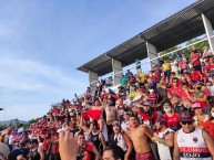 Foto: "La 12 en Guanacaste" Barra: La 12 • Club: Alajuelense • País: Costa Rica