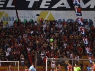 Foto: "La 12 en Heredia en el antiguo Rosabal" Barra: La 12 • Club: Alajuelense