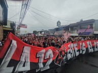 Foto: Barra: La 12 &bull; Club: Alajuelense