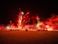 Foto: Barra: La 12 &bull; Club: Alajuelense