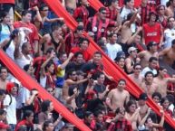 Foto: Barra: La 12 • Club: Alajuelense