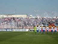 Foto: Barra: La 12 Tricolor • Club: C.A. Mannucci