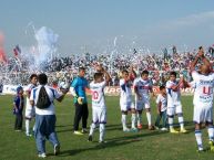 Foto: Barra: La 12 Tricolor • Club: C.A. Mannucci