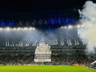Foto: "Niños, Jóvenes, Viejos y los del cielo venimos a alentar a Monterrey" Barra: La Adicción &bull; Club: Monterrey