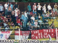 Foto: "en comu, contra ituzaingo, año 2005" Barra: La Banda de Barracas &bull; Club: Barracas Central
