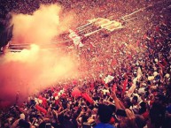 Foto: "Recibimiento" Barra: La Banda de la Quema • Club: Huracán • País: Argentina