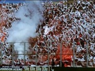 Foto: "San Lorenzo 0-1 Huracán Apertura 2001" Barra: La Banda de la Quema • Club: Huracán • País: Argentina