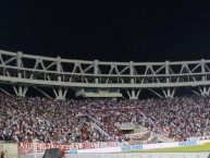 Foto: "Estudiantes 1-1 Huracán Clausura 2009 @Moros73" Barra: La Banda de la Quema • Club: Huracán • País: Argentina