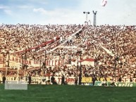 Foto: "Clausura 1994 vs Independiente" Barra: La Banda de la Quema • Club: Huracán • País: Argentina