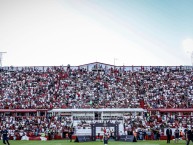 Foto: Barra: La Banda de la Quema &bull; Club: Huracán