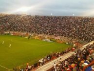 Foto: Barra: La Banda de la Quema • Club: Huracán