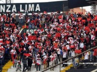 Foto: "La banda en matute" Barra: La Banda del Basurero • Club: Deportivo Municipal • País: Peru