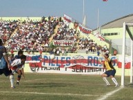 Foto: Barra: La Banda del Basurero • Club: Deportivo Municipal • País: Peru