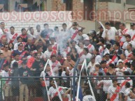 Foto: Barra: La Banda del Basurero • Club: Deportivo Municipal • País: Peru