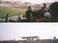 Foto: Barra: La Banda del Basurero • Club: Deportivo Municipal • País: Peru