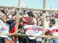 Foto: Barra: La Banda del Basurero • Club: Deportivo Municipal