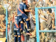 Foto: Barra: La Banda del Basurero • Club: Deportivo Municipal