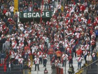 Foto: "LA BANDA DEL BASURERO-MATUTE 2015" Barra: La Banda del Basurero • Club: Deportivo Municipal • País: Peru