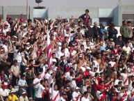 Foto: Barra: La Banda del Basurero • Club: Deportivo Municipal • País: Peru