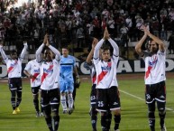 Foto: Barra: La Banda del Basurero • Club: Deportivo Municipal • País: Peru