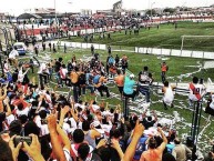 Foto: "La Banda Del Basurero De Local En El Tachó" Barra: La Banda del Basurero • Club: Deportivo Municipal • País: Peru