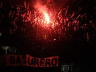 Foto: "Estadio nacional tribuna norte" Barra: La Banda del Basurero • Club: Deportivo Municipal