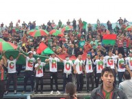 Foto: "Hinchada de Rampla Cargando a Cerro su clasico" Barra: La Banda del Camion • Club: Rampla Juniors • País: Uruguay