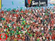 Foto: "Homenaje a Chapecoense" Barra: La Banda del Camion • Club: San Martín de Tucumán • País: Argentina